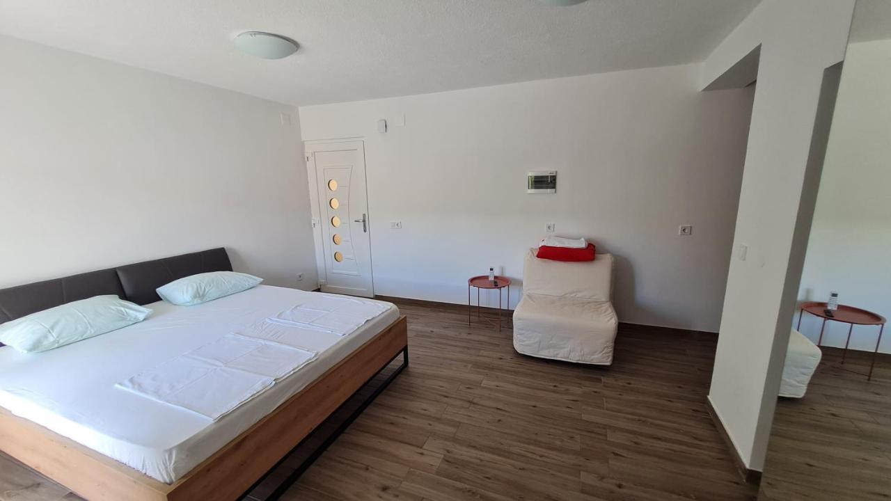 Grebaštica Apartmani Mlinar - Studio Apartment מראה חיצוני תמונה